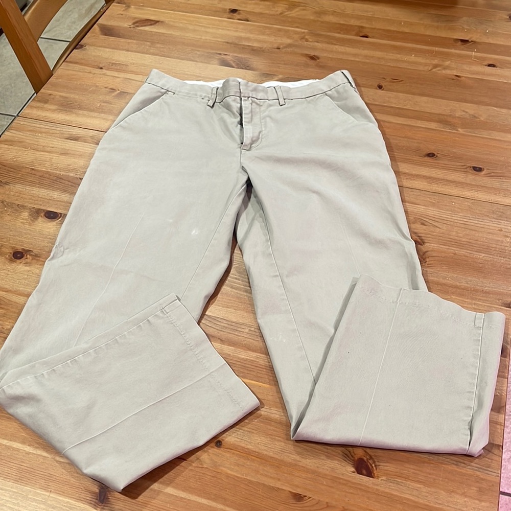 Gently used size 33 waist 32 length men’s pants